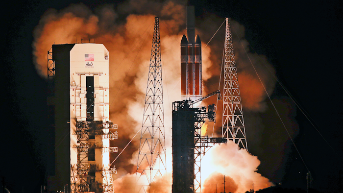 A Delta IV rocket, carrying the Parker Solar Probe, lifts off from launch complex 37 at the Kennedy Space Center, Sunday, Aug. 12, 2018, in Cape Canaveral, Fla.