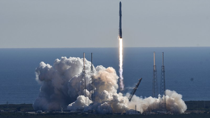 A SpaceX Falcon 9 rocket lifts off from newly refurbished Pad 40 at Cape Canaveral Air Force Station, in Cape Canaveral, Fla, Friday, Dec. 15, 2017.