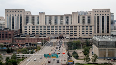 The Old Chicago Main Post Office straddles the Eisenhower Expressway on the banks of the south branch of the Chicago River, Monday, Sept. 9, 2019. Uber announced Monday that Uber Freight will be headquartered in Chicago at the expansive building.