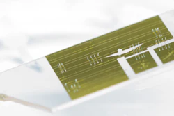 Approximately 2 cm in length, this chip makes it possible to precisely analyse the infrared spectrum.