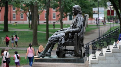 Statue of John Harvard, Cambridge, Mass.