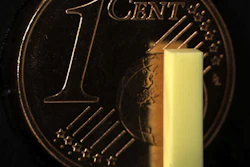 Metamaterial printed with a new system consists of a complex, three-dimensional lattice structure on a micrometer scale.