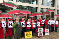 Oregon state Sen. Jeff Golden speaks to demonstrators at the Department of State Lands in Salem, Feb. 4, 2020.