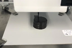 The biopaste used to print this cylinder consists of 50 percent lignin and 50 percent cellulose.