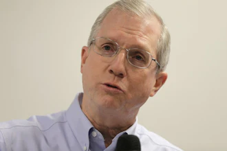 Kevin Marsh, then-CEO of SCANA Corp., during a press conference at the V.C. Summer Nuclear Station near Jenkinsville, S.C., Sept. 21, 2016.