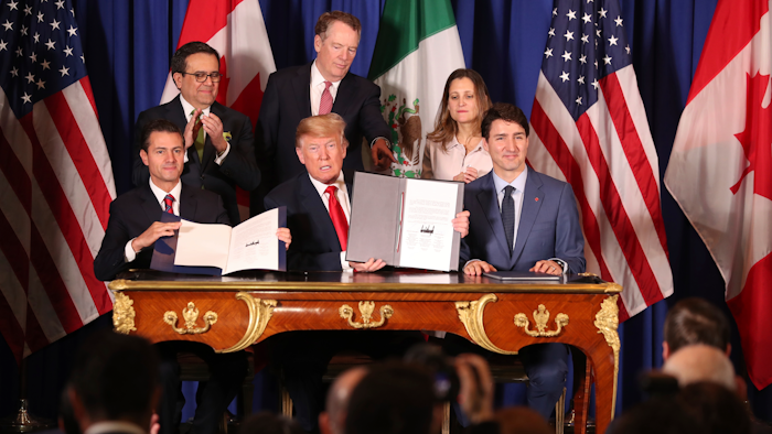 Mexican President Enrique Pena Nieto, U.S. President Donald Trump and Canadian Prime Minister Justin Trudeau after signing the United States-Mexico-Canada Agreement, Buenos Aires, Nov. 30, 2018.