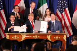 Mexican President Enrique Pena Nieto, U.S. President Donald Trump and Canadian Prime Minister Justin Trudeau after signing the United States-Mexico-Canada Agreement, Buenos Aires, Nov. 30, 2018.