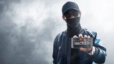 Hacker 868385550 6000x4154