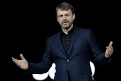 Mike Manley, head of Jeep Brand, introduces the 2019 Jeep Cherokee during the North American International Auto Show, Detroit, Jan. 16, 2018.