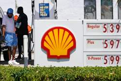Consumers fill up at a Shell gas station July 13, 2022, in Miami Beach, Fla. Energy giant Shell has posted record profits for a second straight quarter as the company continues to benefit from the soaring price of oil and gas fueled by Russia’s war in Ukraine. London-based Shell said it’s second quarter adjusted earnings rose to $11.5 billion from $5.5 billion in the same three month period last year.
