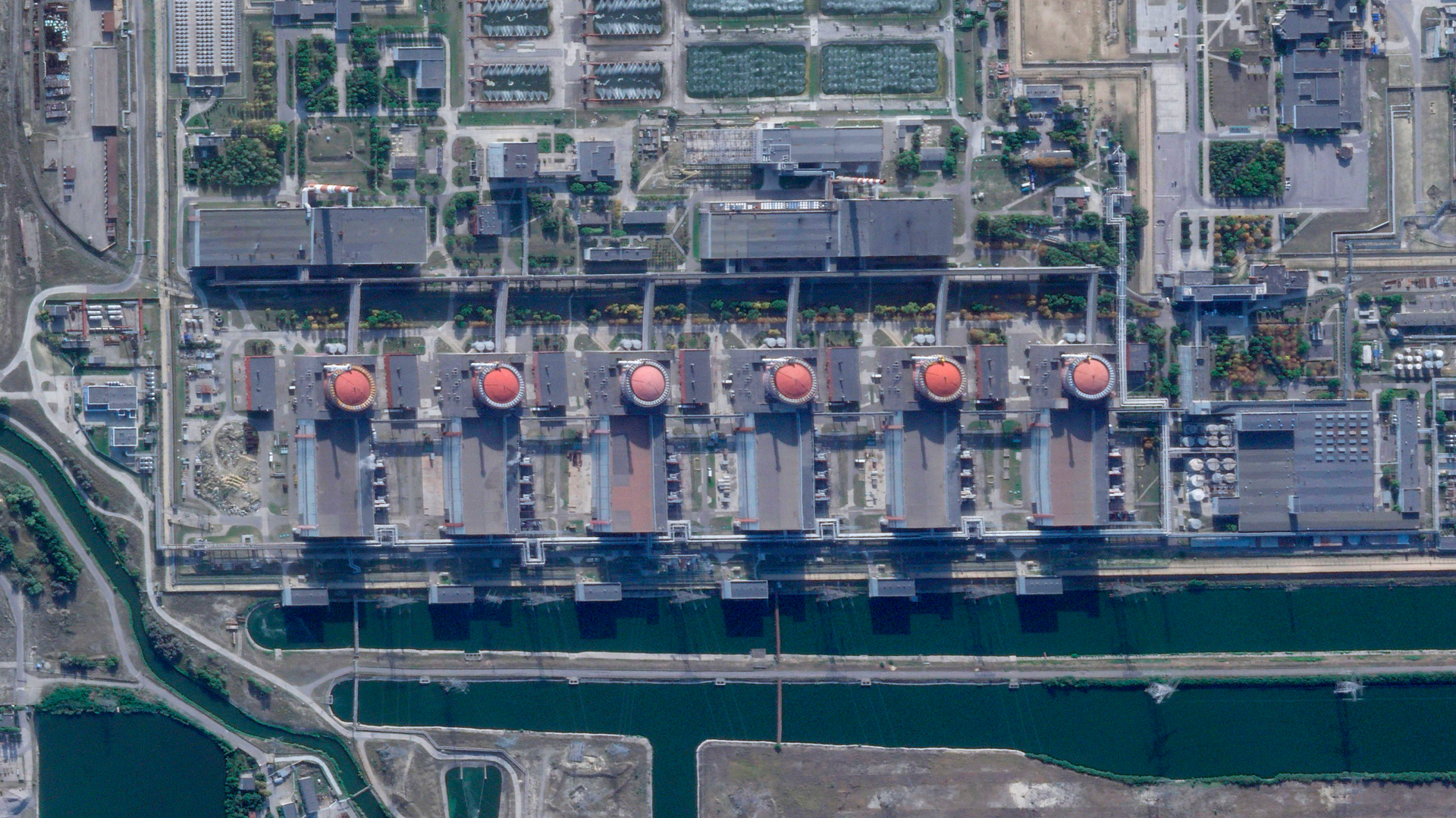 Ukraine&rsquo;s Zaporizhzhia nuclear power plant , built during the Soviet era and one of the 10 biggest in the world, has been engulfed by fighting between Russian and Ukrainian troops in recent weeks, fueling concerns of a nuclear catastrophe.