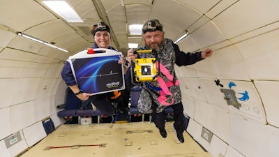 MinXray in Action - Sheyna Gifford (l) and Mike Cairnie (r) at Zero-G.