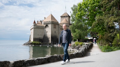 Patient With Parkinson Disease Training With Stimulation Neuro Restore ©chuv Gilles Weber Chateau De Chillon Montreux Veytaux 3
