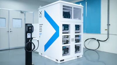 The XES 200, a 200kWh immersion-cooled energy storage system designed for AI data centers.