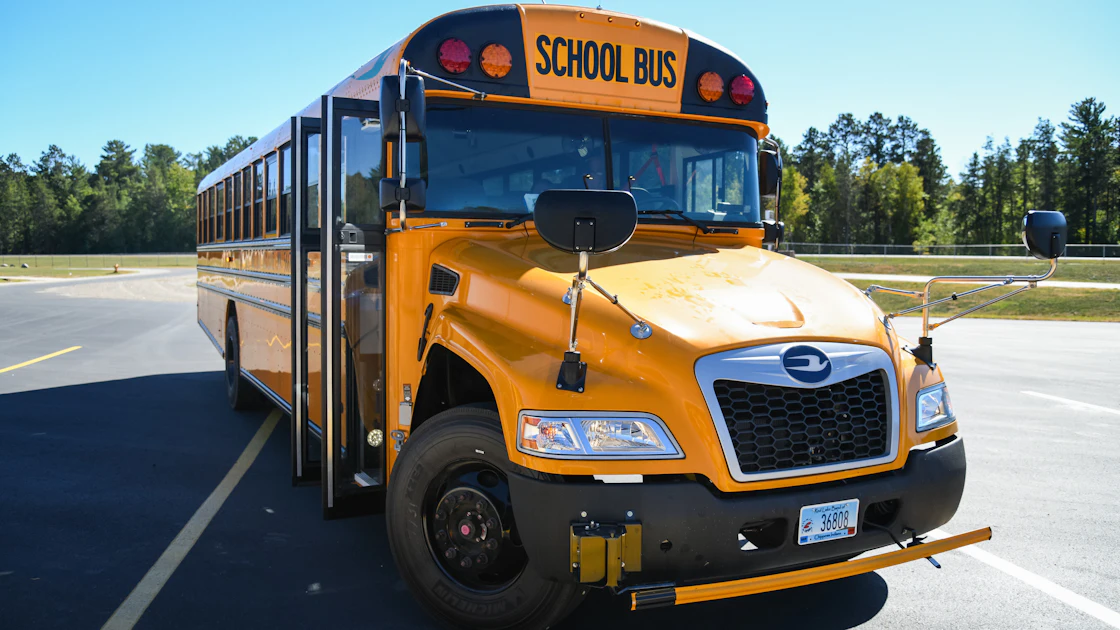 Rect Bus Red Lake School District #38 Unveils New Electric School Buses | Design ...