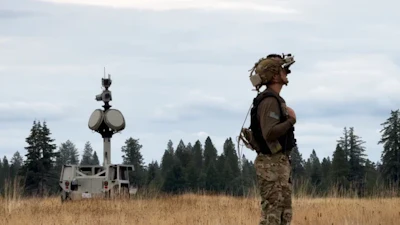 Soldiers wearing Lattice-enabled IVAS headsets are warned of incoming threats.