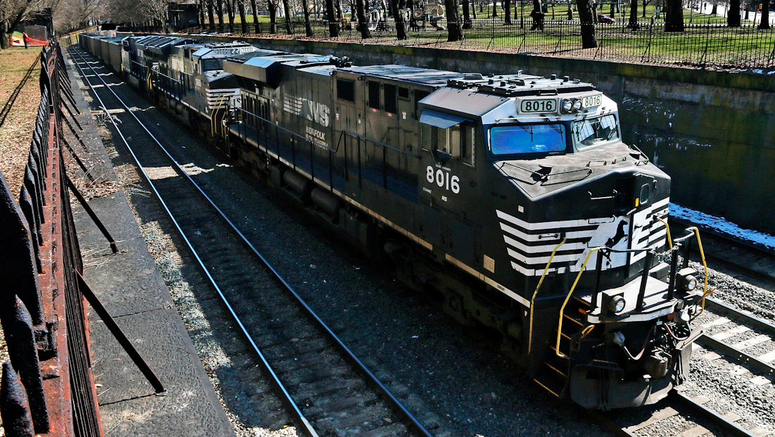 Federal Government Hands Out $2.4 Billion for 122 Railroad Projects ...