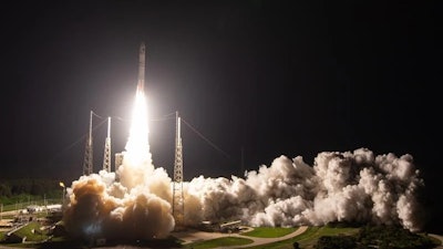 A United Launch Alliance (ULA) Vulcan rocket carrying the USSF-106 mission for the United State Space Force’s Space Systems Command (SSC) lifts off from Space Launch Complex-41
