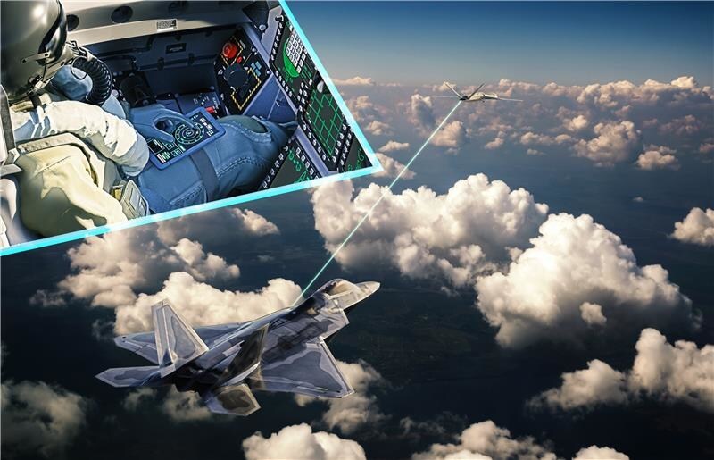 Lockheed Martin's F-22 Raptor pilot simultaneously controlling a drone.