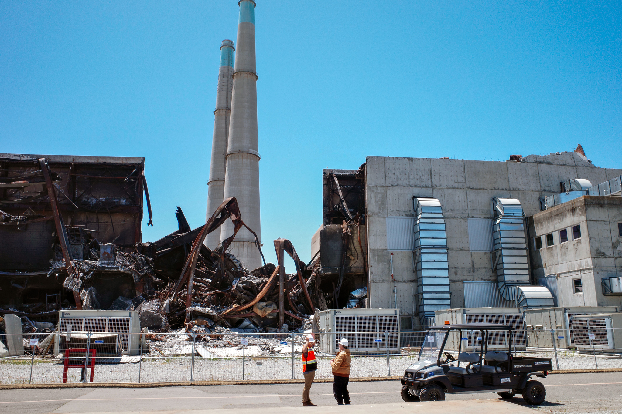 EPA and Vistra staff inspecting damage to Vistra&rsquo;s building post-fire.