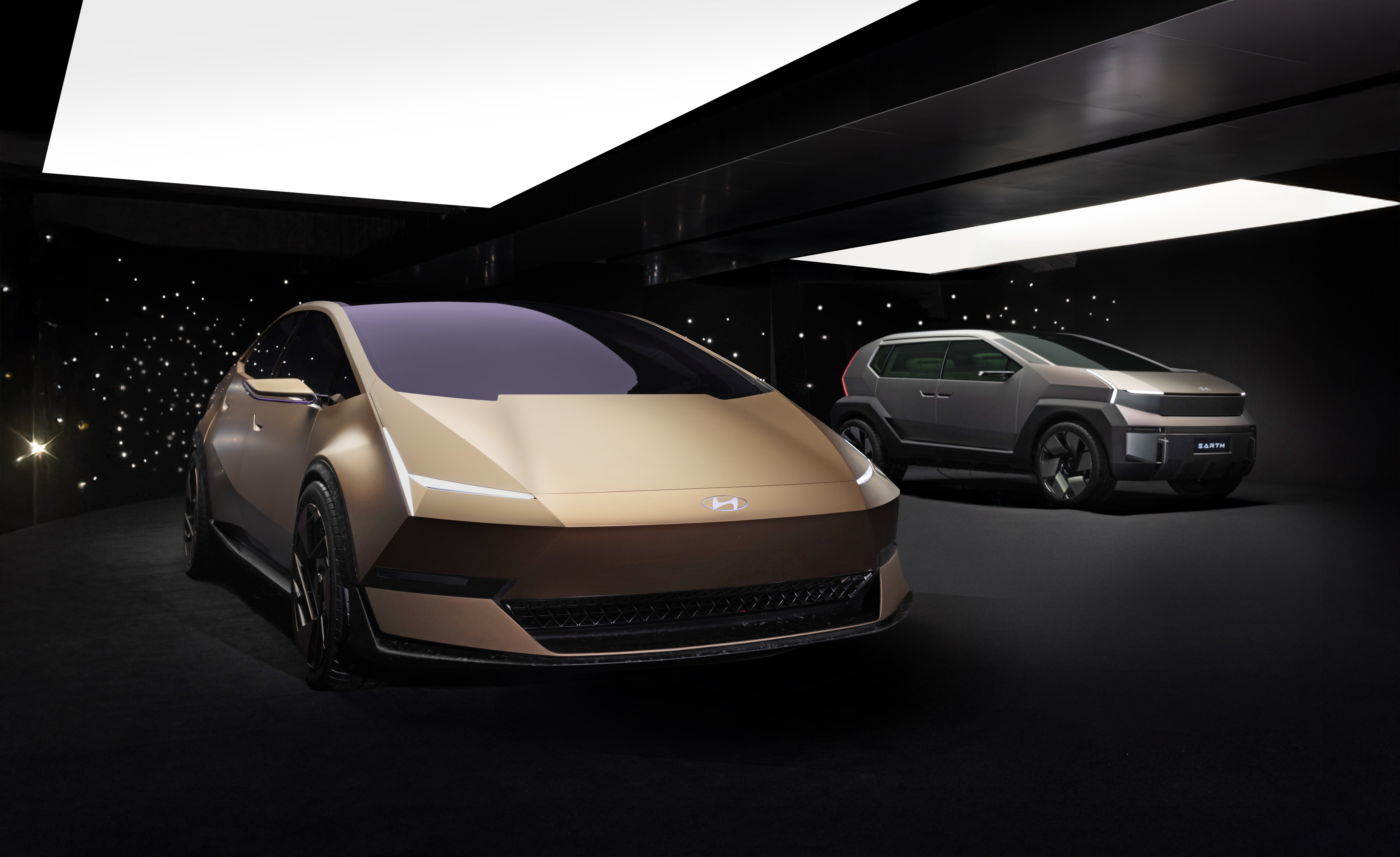 Hyundai Debuts Two New Concept Cars