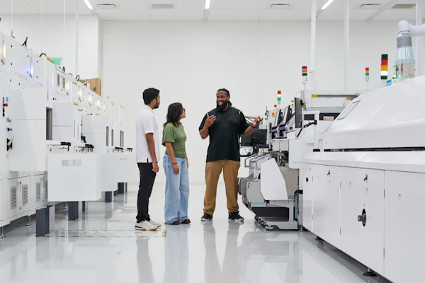 Apple Advanced Manufacturing Center Houston Factory Floor 01 Big large 2x jpg