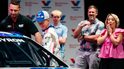 Gbl 2757 En 2026 Valvoline Blood Cancer United Hms Car Reveal 3050