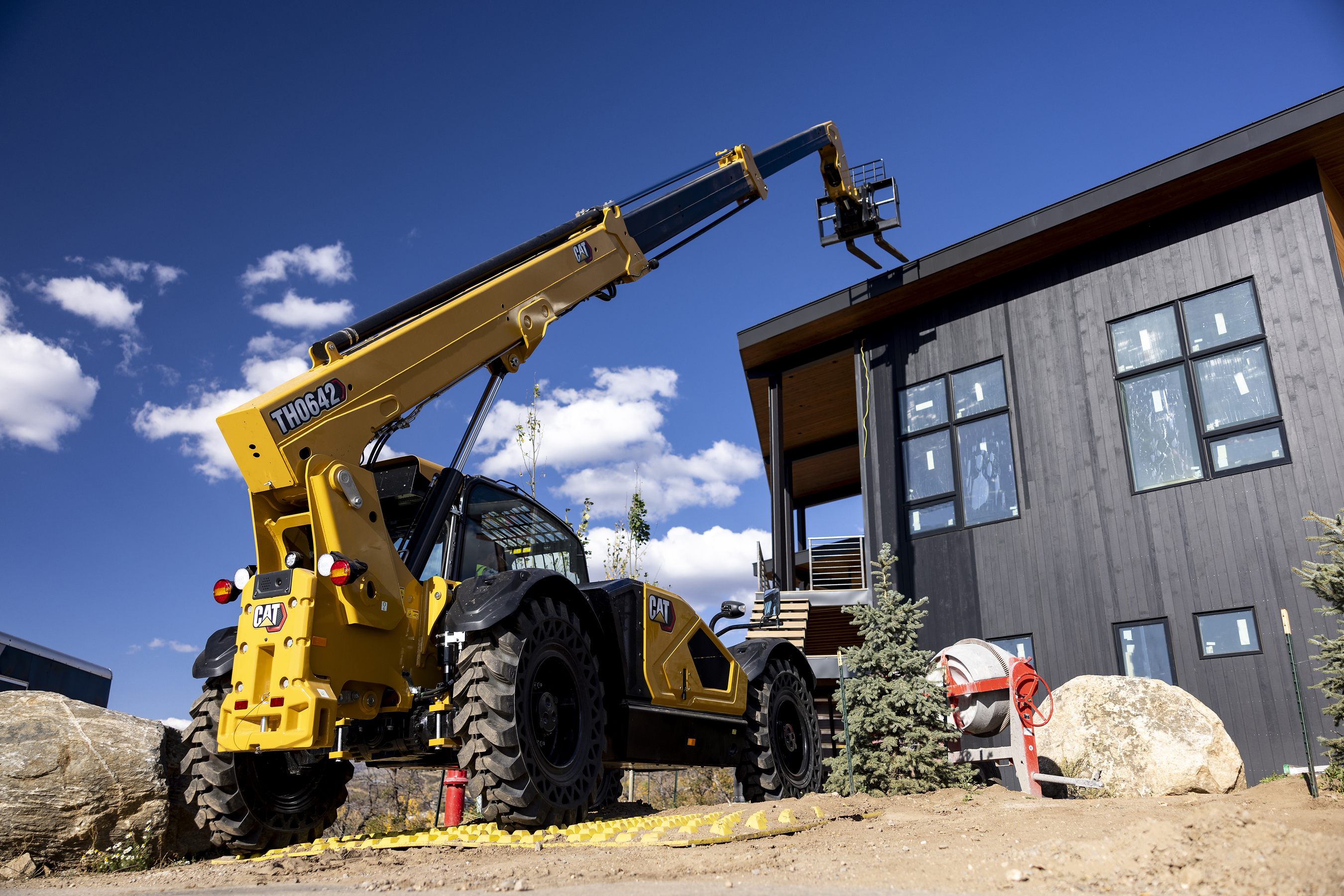 Caterpillar Commits $1B to Expand Compact Machine Manufacturing ...
